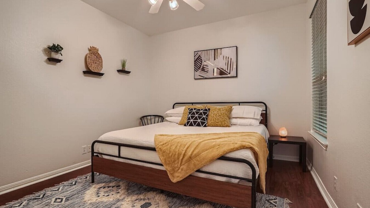 Photo of Bedroom in North Loop