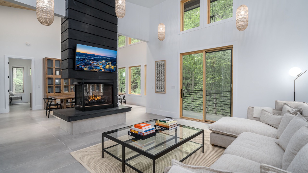Photo of Livingroom in Ellijay