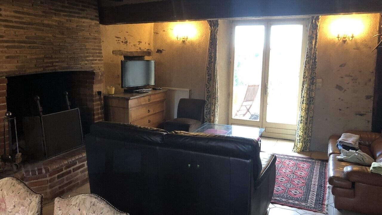 Photo of Livingroom in Chenille-Change