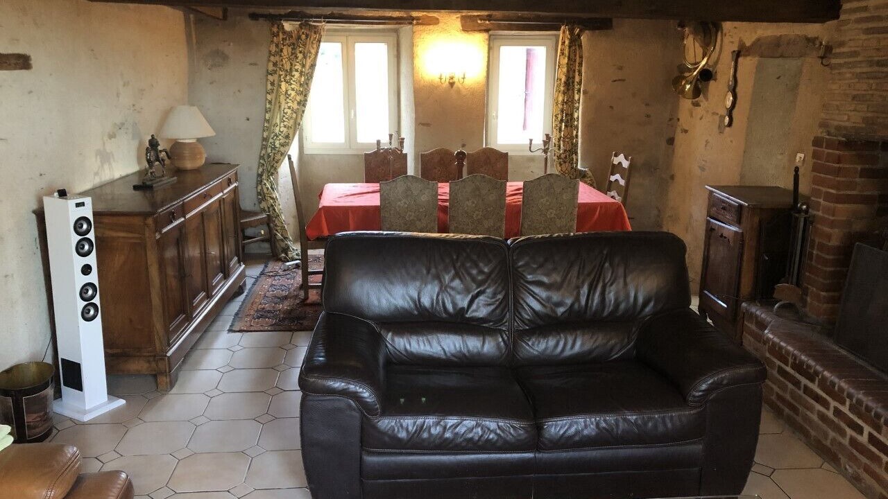 Photo of Livingroom in Chenille-Change