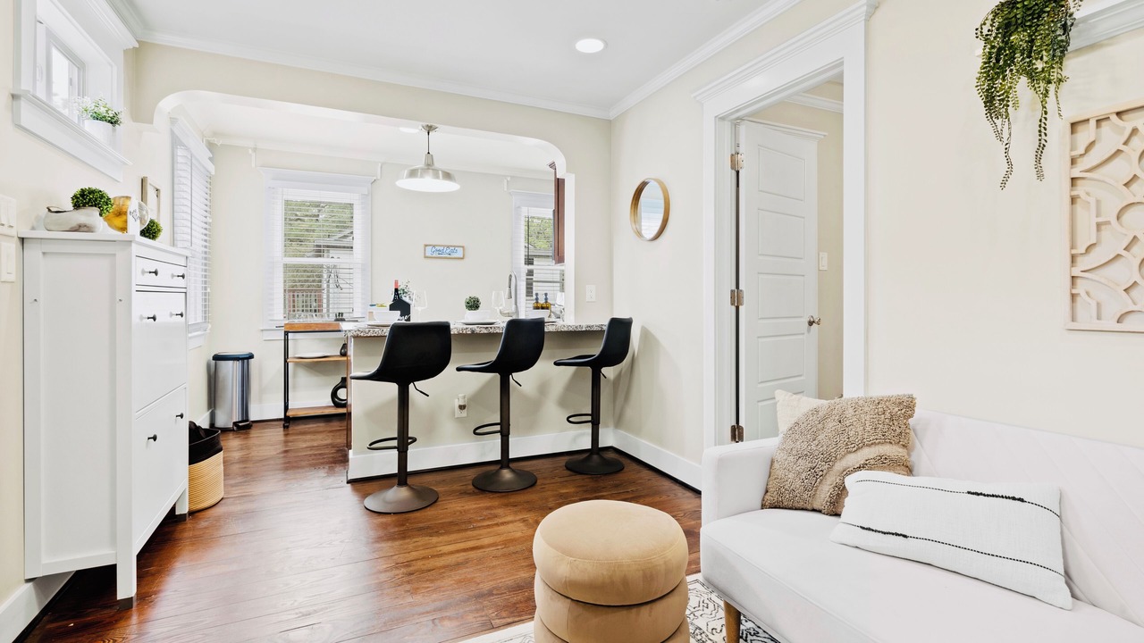 Photo of Livingroom in Greater Heights