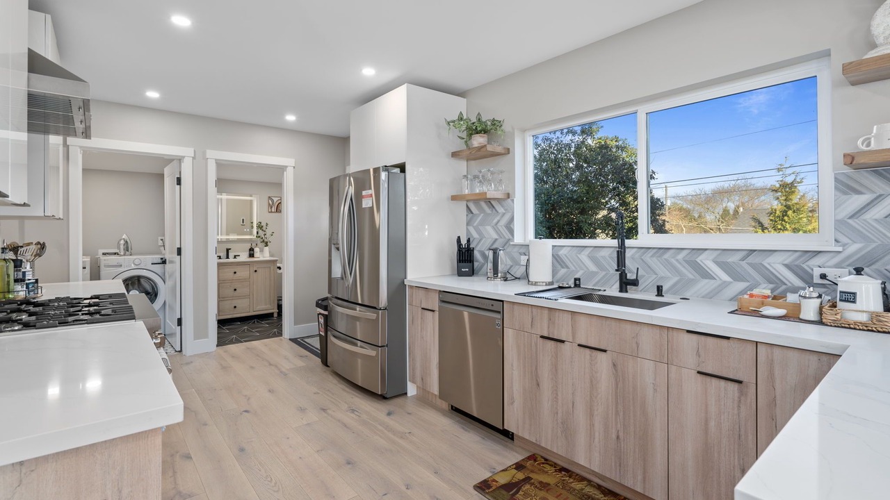 Photo of Others in South Delridge