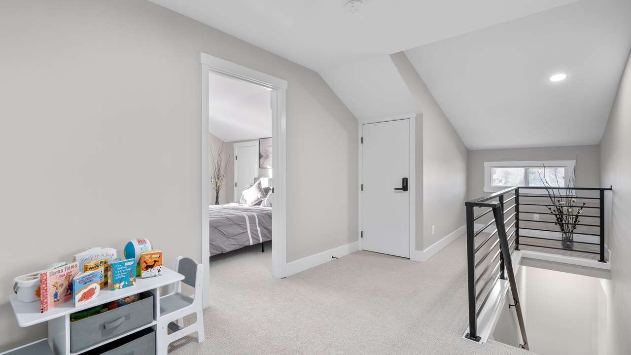 Photo of Others in South Delridge