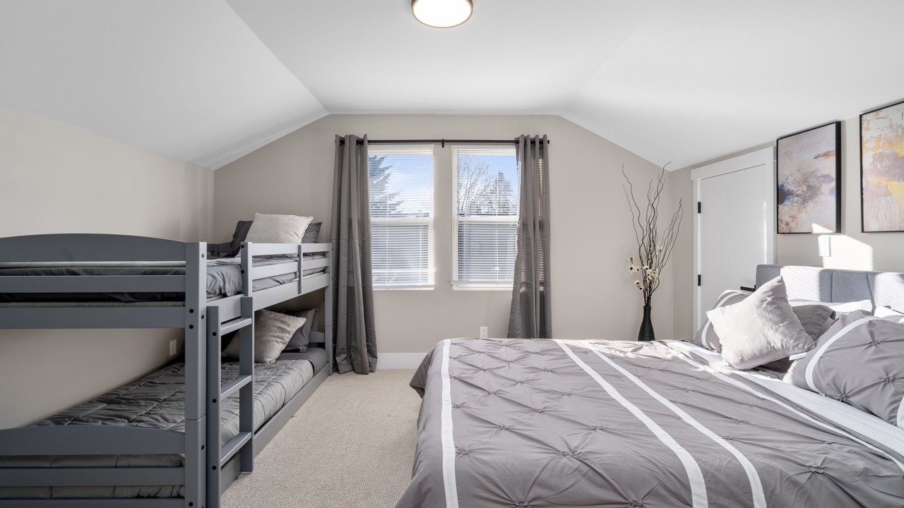 Photo of Others in South Delridge