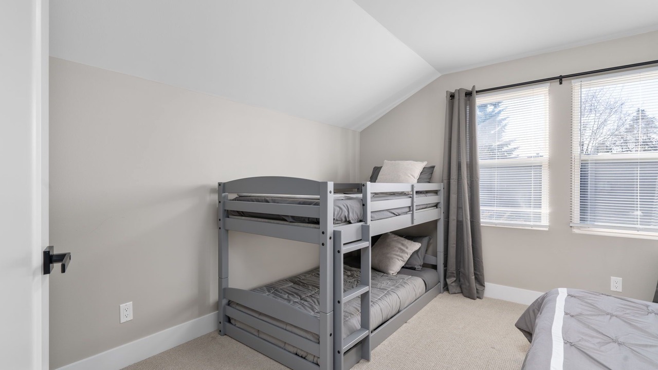 Photo of Others in South Delridge