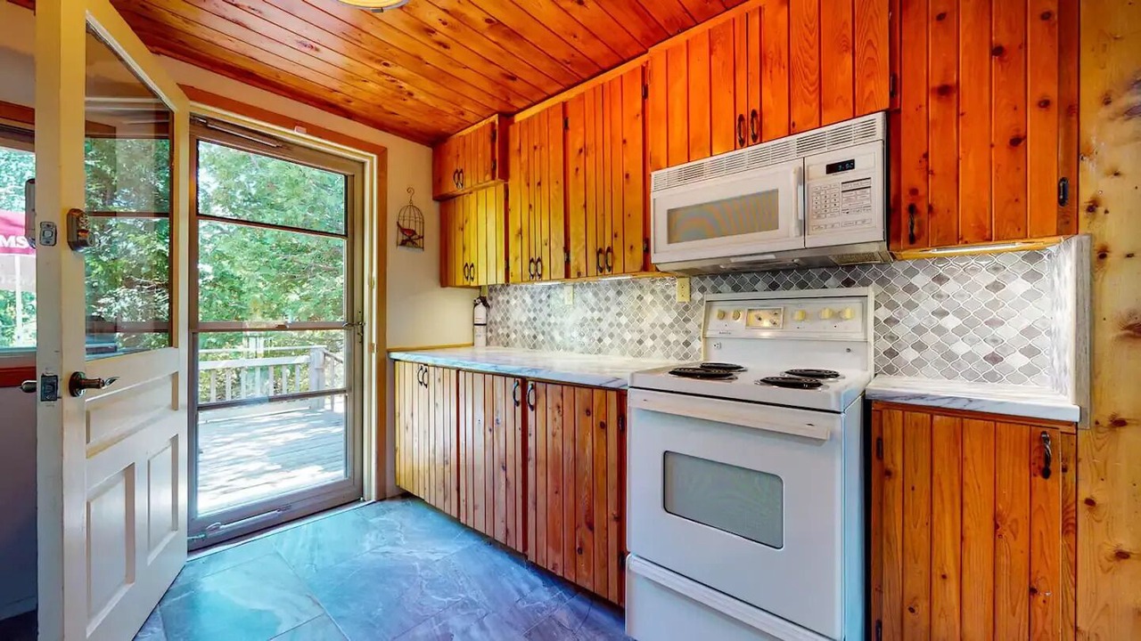 Photo of Kitchen in Northern Bruce Peninsula