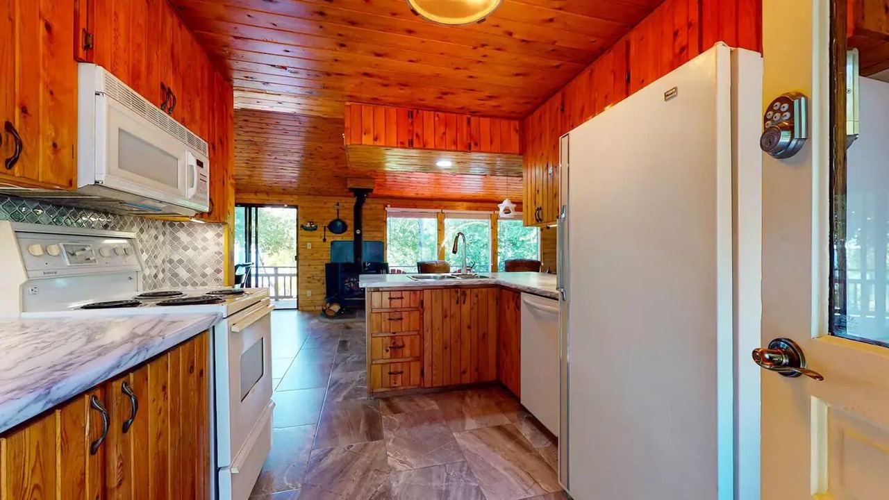 Photo of Kitchen in Northern Bruce Peninsula