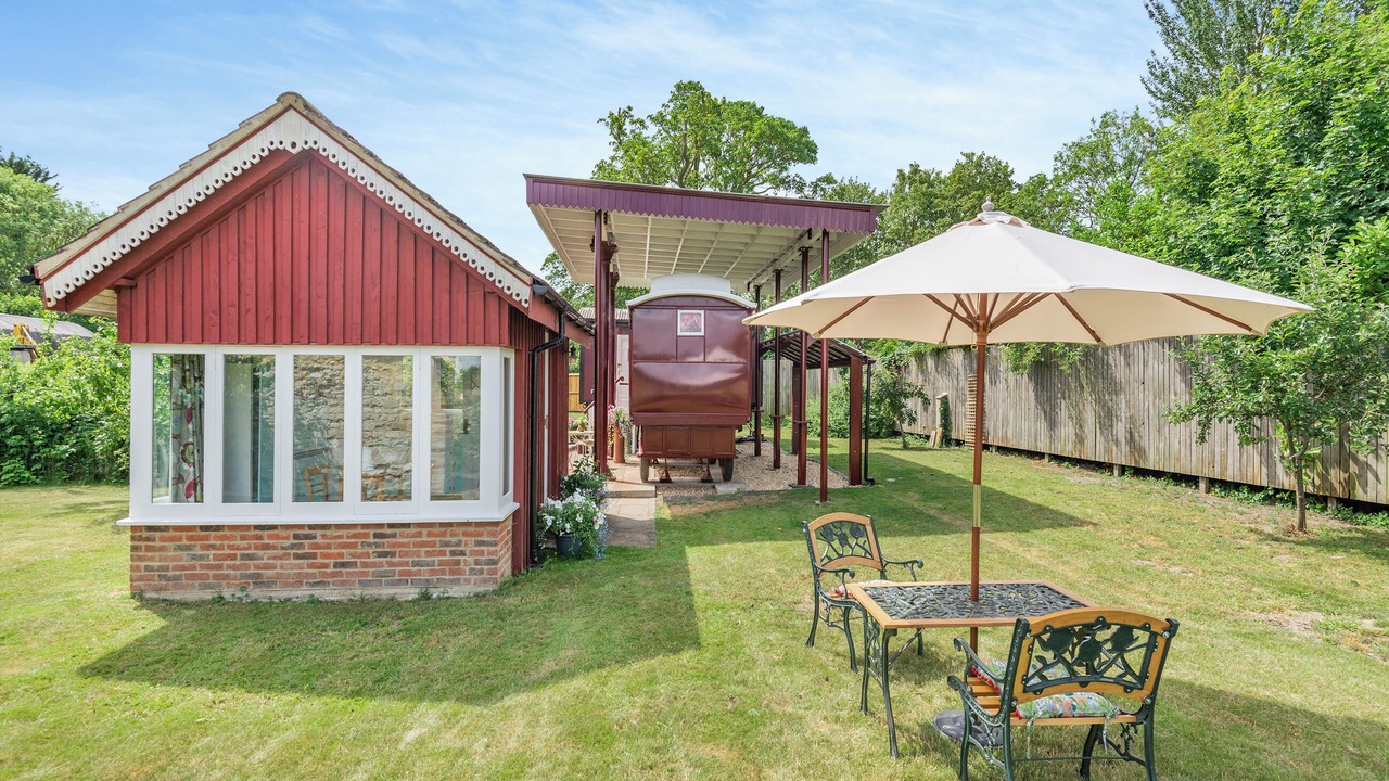 Photo of Others in Thistley Green