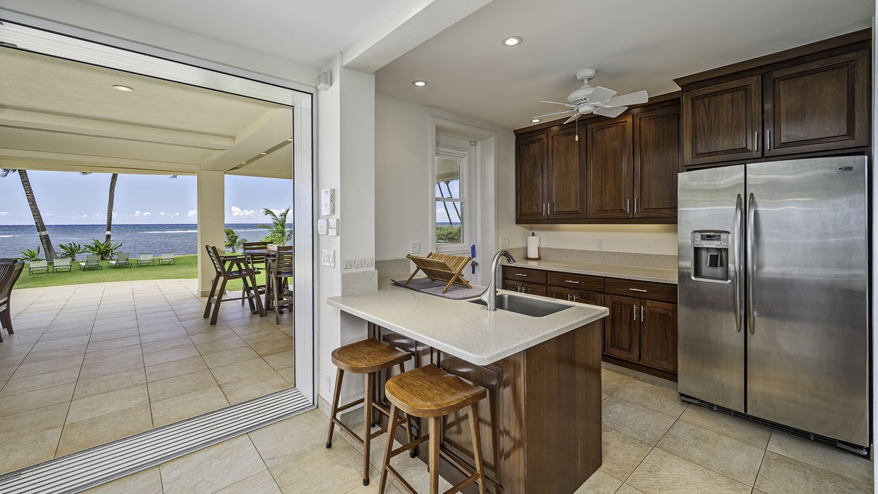Photo of Kitchen in Mokuleia