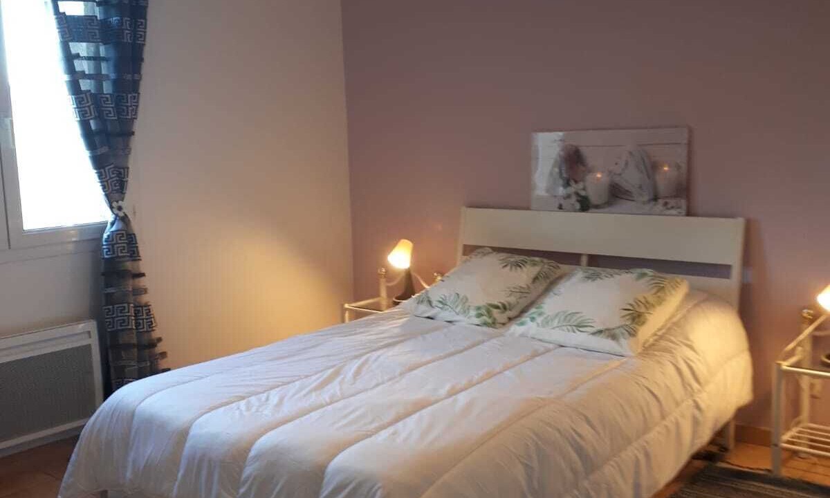 Photo of Bedroom in Paulhan
