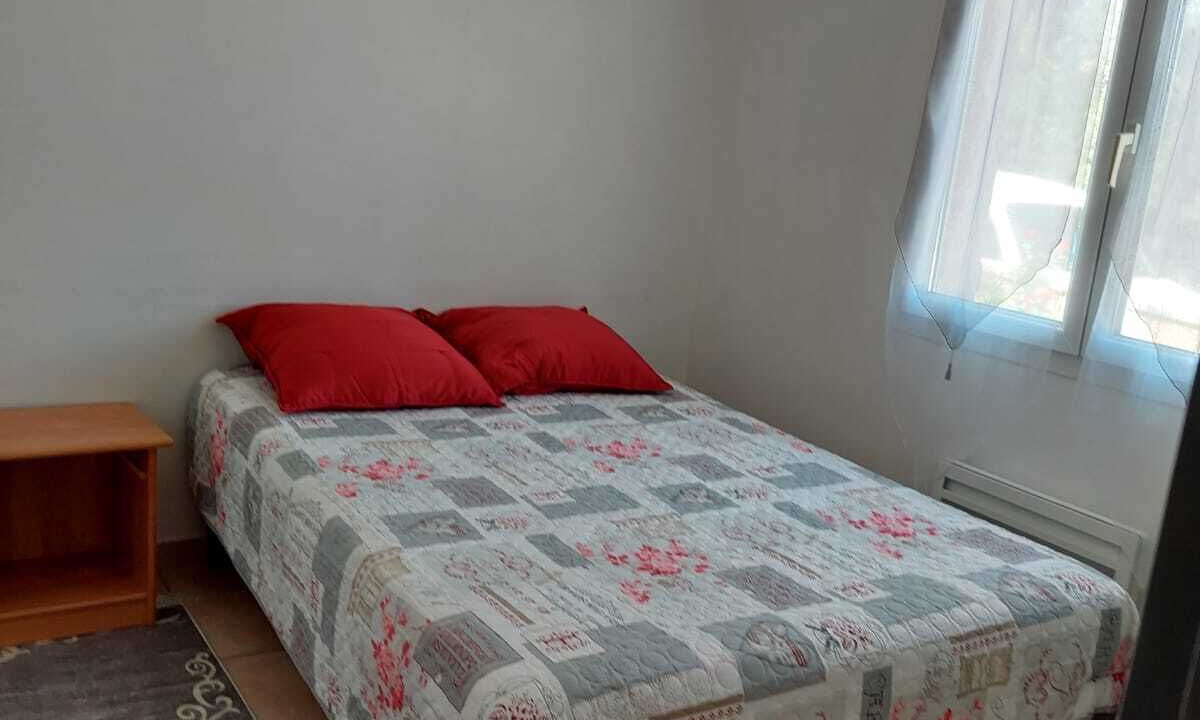 Photo of Bedroom in Paulhan