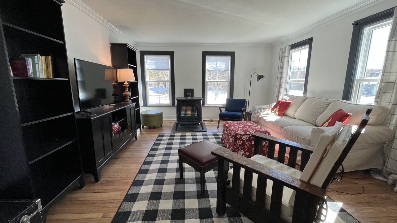 Photo of Livingroom in Litchfield Historic District