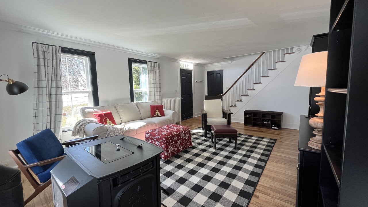 Photo of Livingroom in Litchfield Historic District