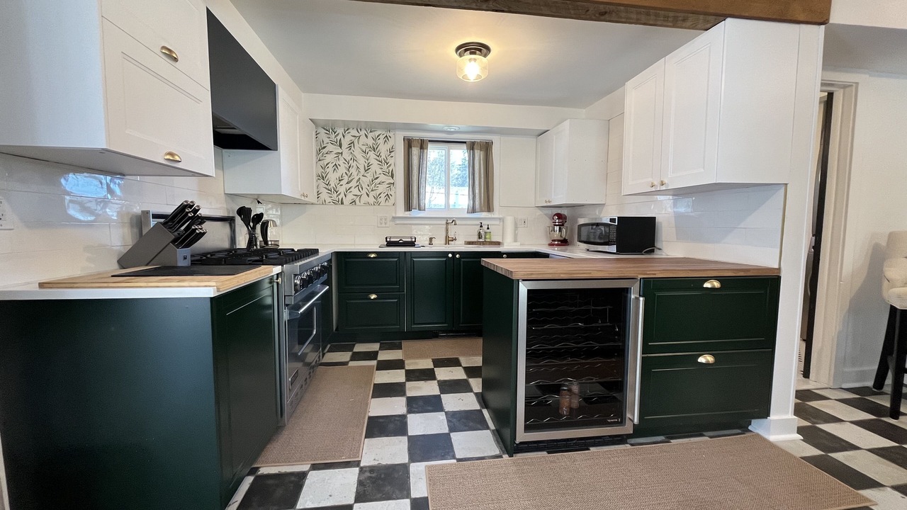 Photo of Kitchen in Litchfield Historic District