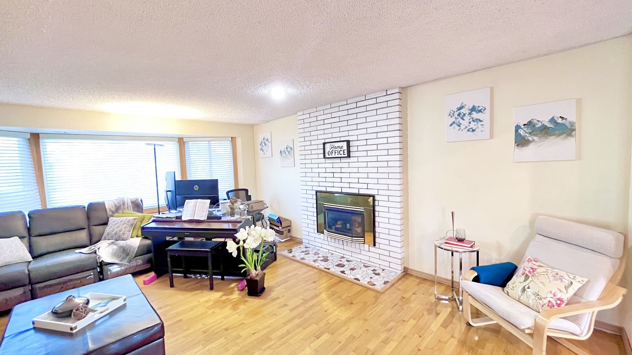 Photo of Livingroom in Kirkland