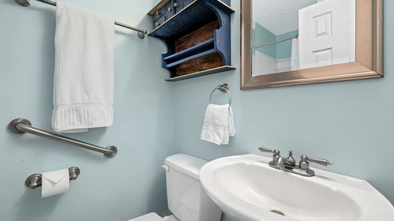 Photo of Bathroom in Inglewood