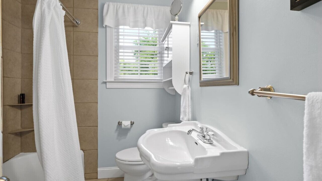 Photo of Bathroom in Inglewood