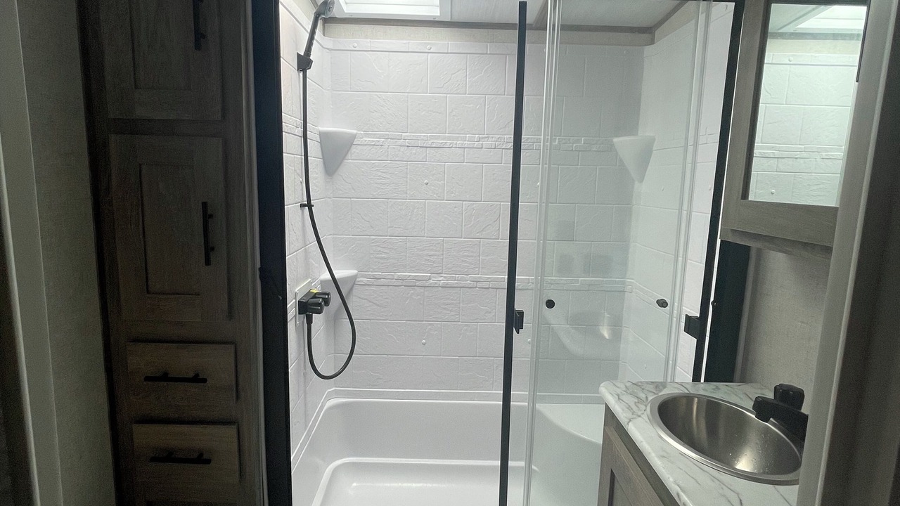 Photo of Bathroom in Pinecrest