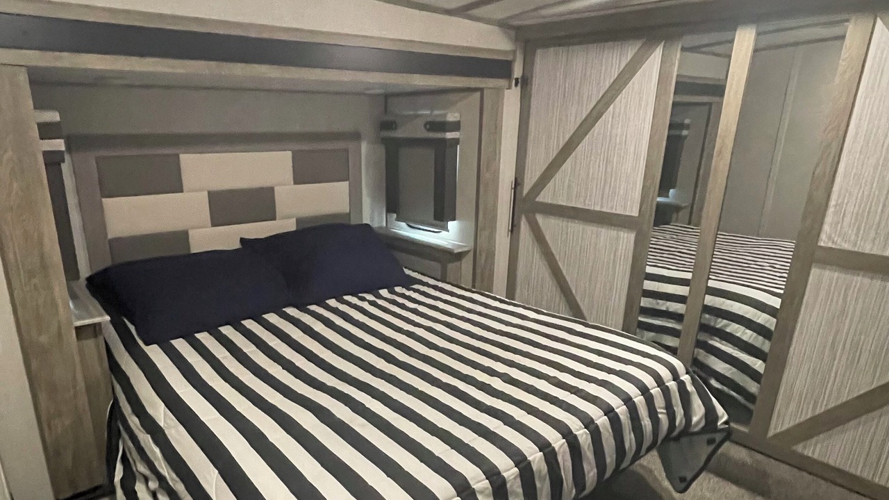 Photo of Bedroom in Pinecrest