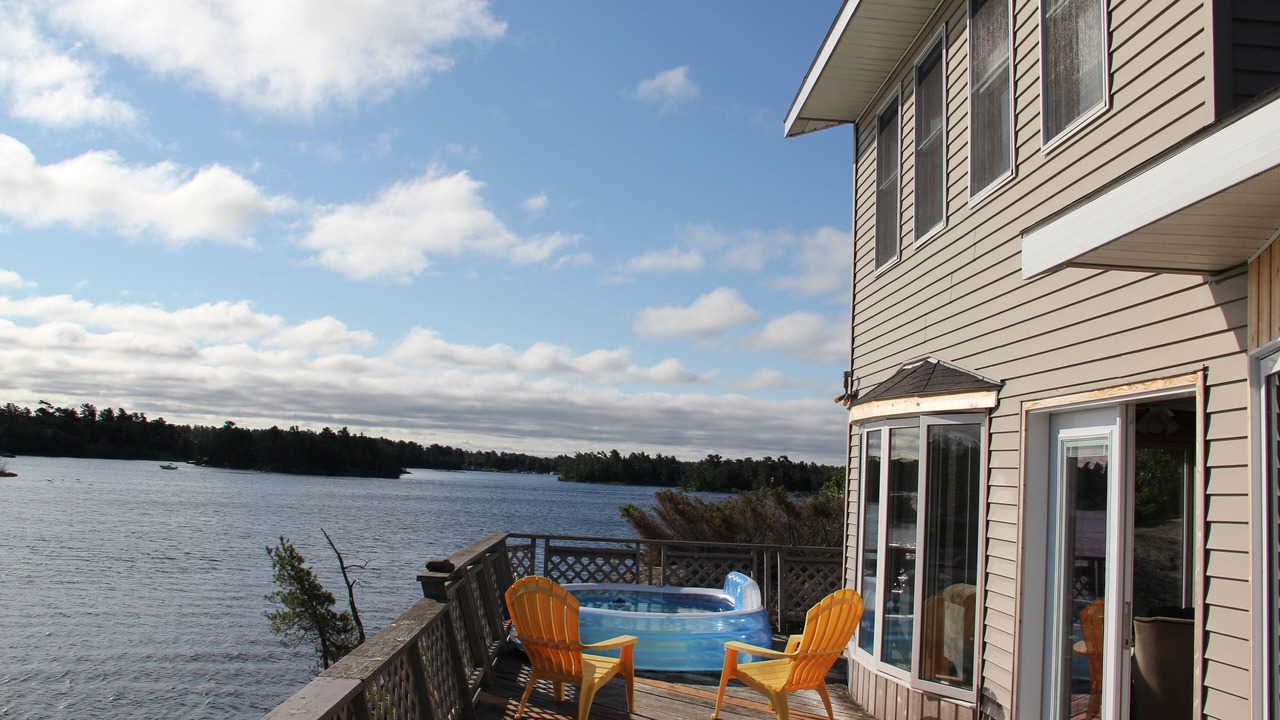Photo of Patio Balcony in Byng Inlet
