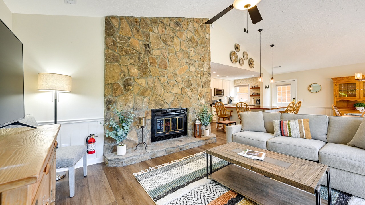 Photo of Livingroom in Sky Valley