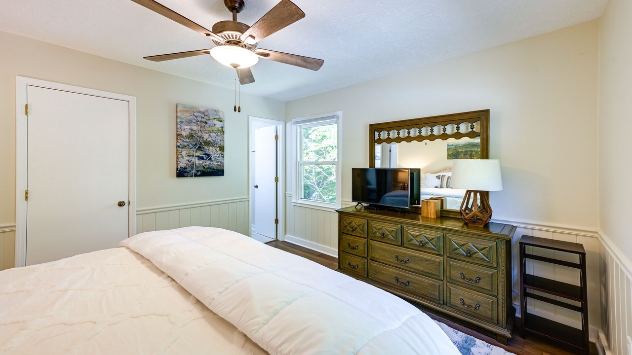 Photo of Bedroom in Sky Valley