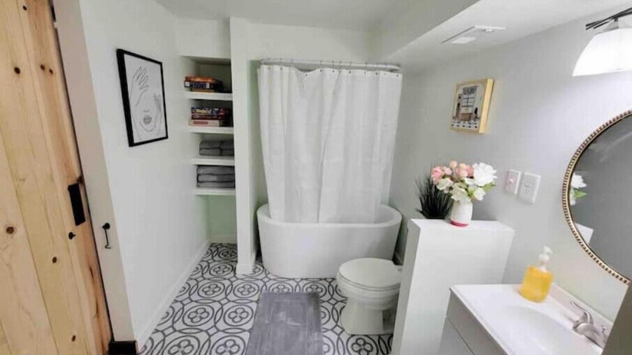 Photo of Bathroom in Charlotte Park