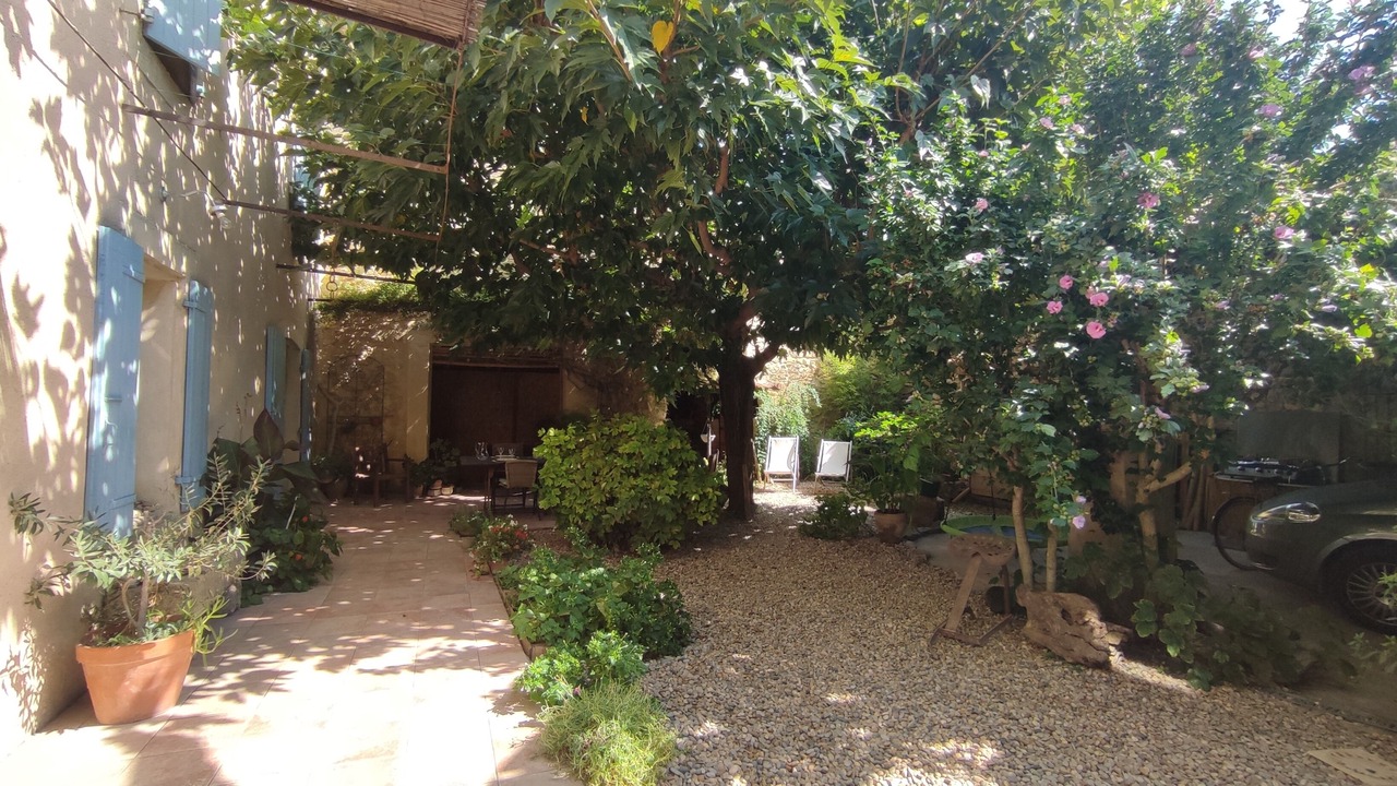 Photo of Outdoor in Caderousse