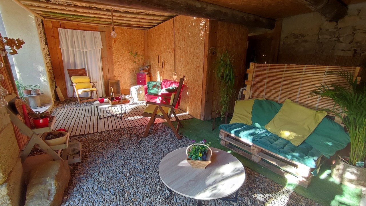 Photo of Patio Balcony in Caderousse
