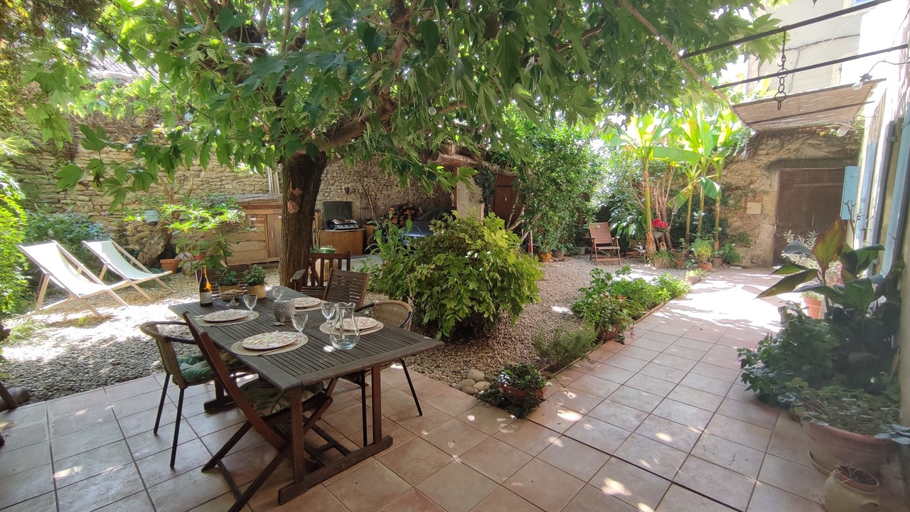 Photo of Outdoor in Caderousse