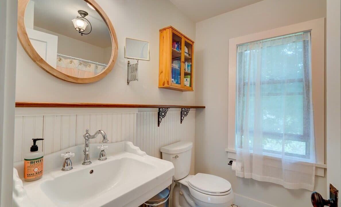 Photo of Bathroom in Narrowsburg
