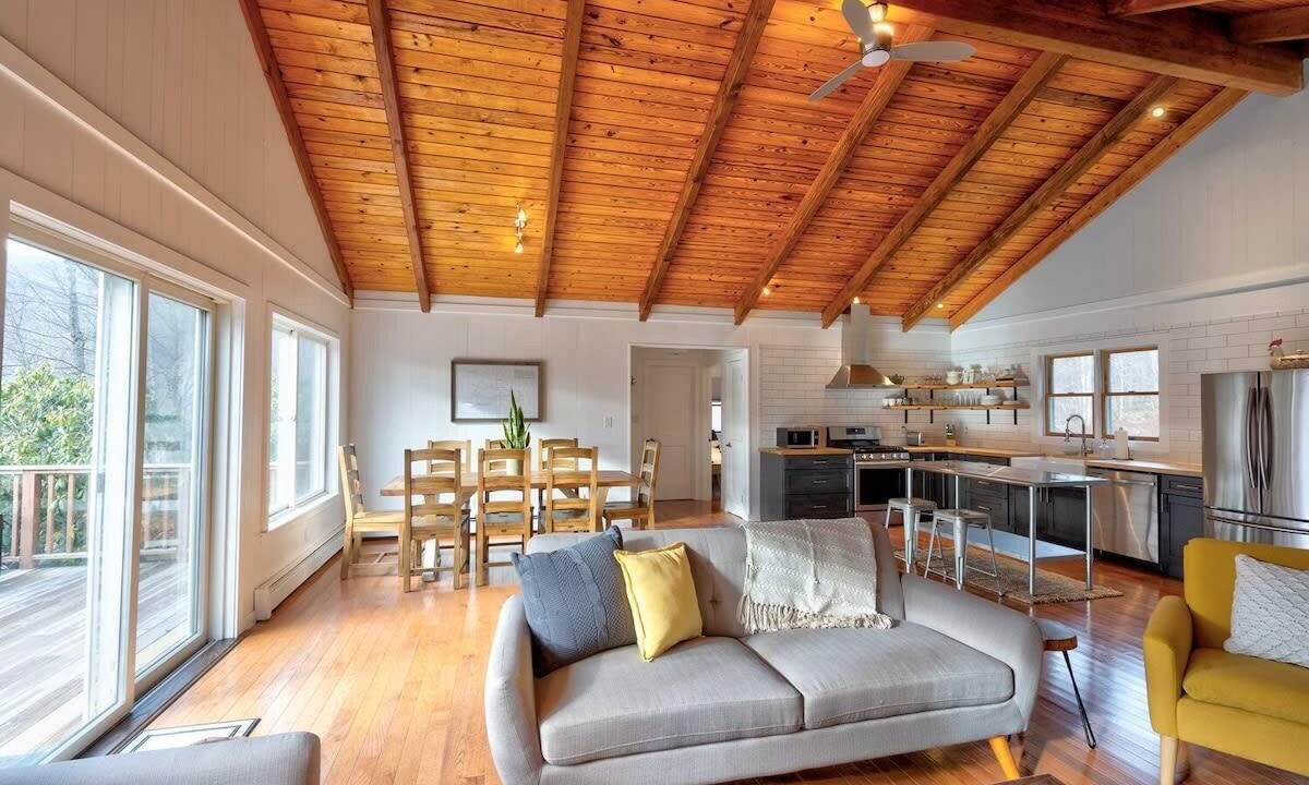 Photo of Livingroom in Roscoe