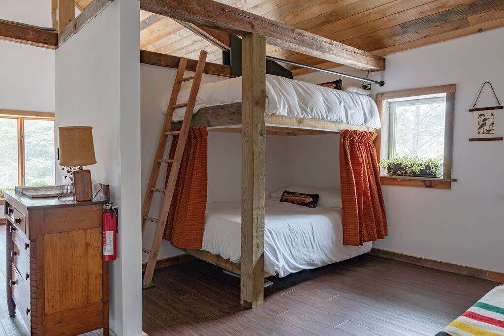 Photo of Others in Fleischmanns