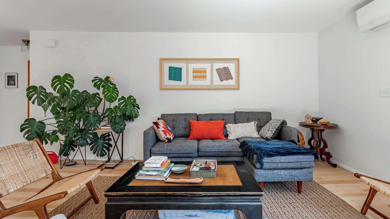 Photo of Livingroom in Hollowville