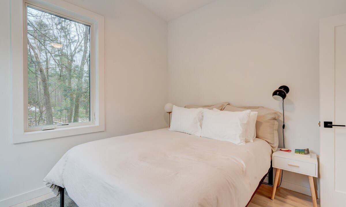 Photo of Bedroom in Narrowsburg
