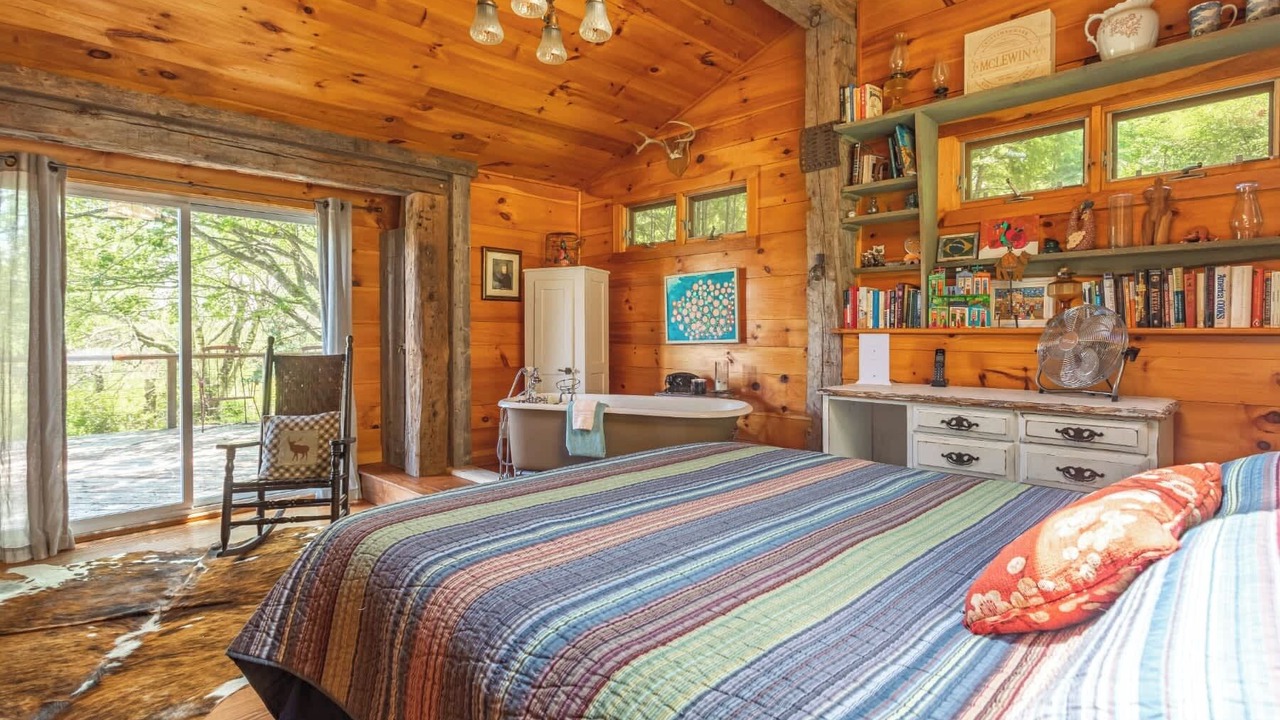 Photo of Bedroom in Claryville