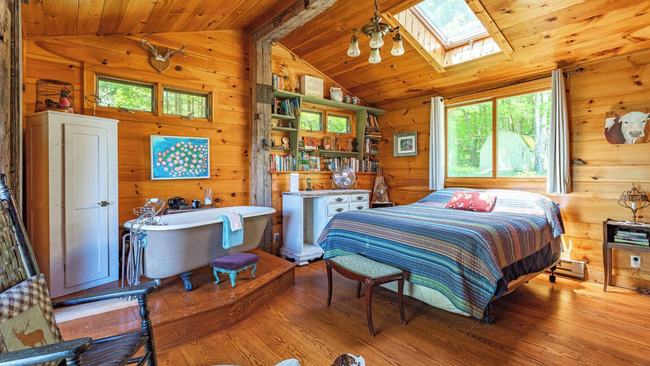 Photo of Bedroom in Claryville