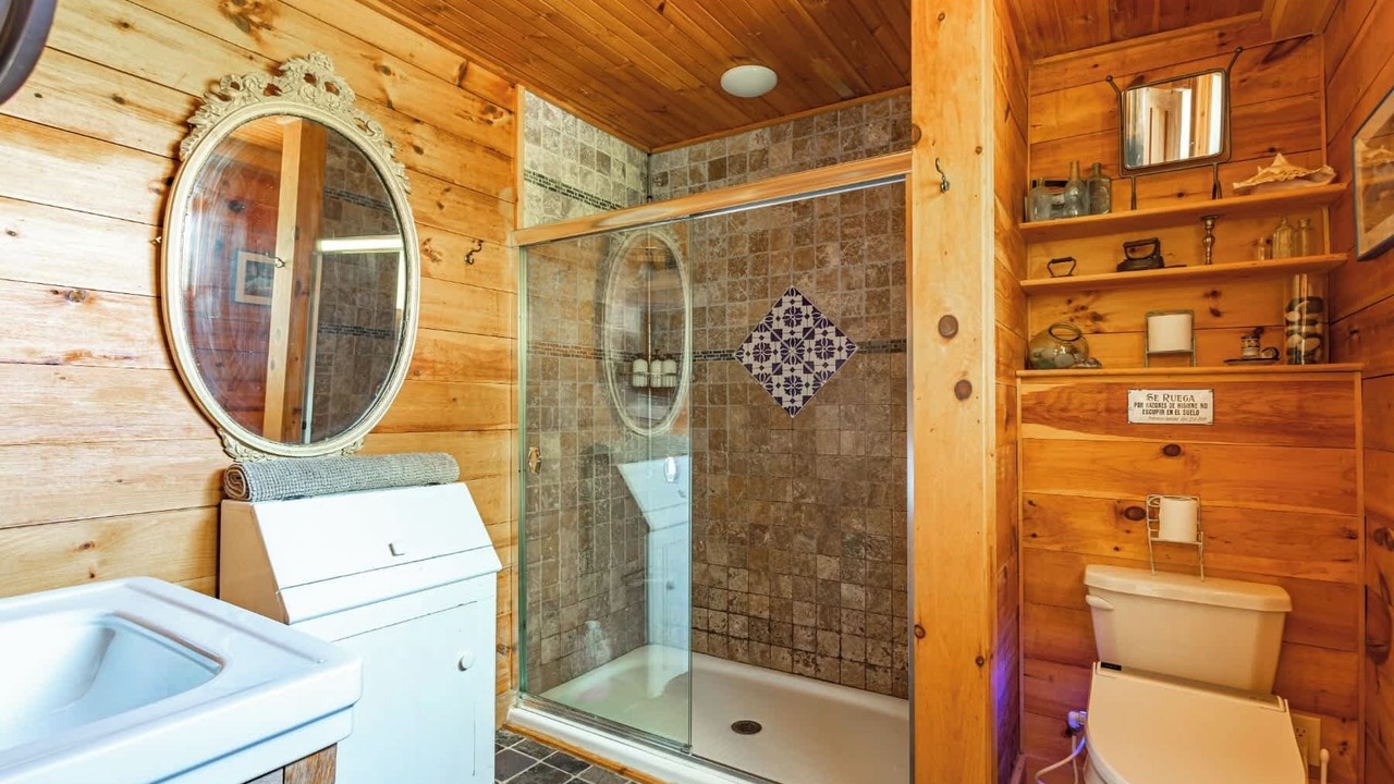 Photo of Bathroom in Claryville