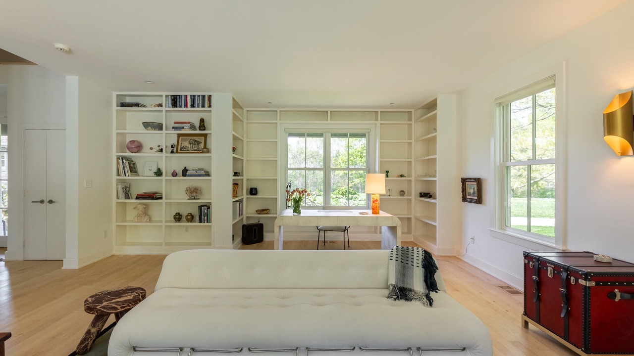 Photo of Livingroom in Town of Washington