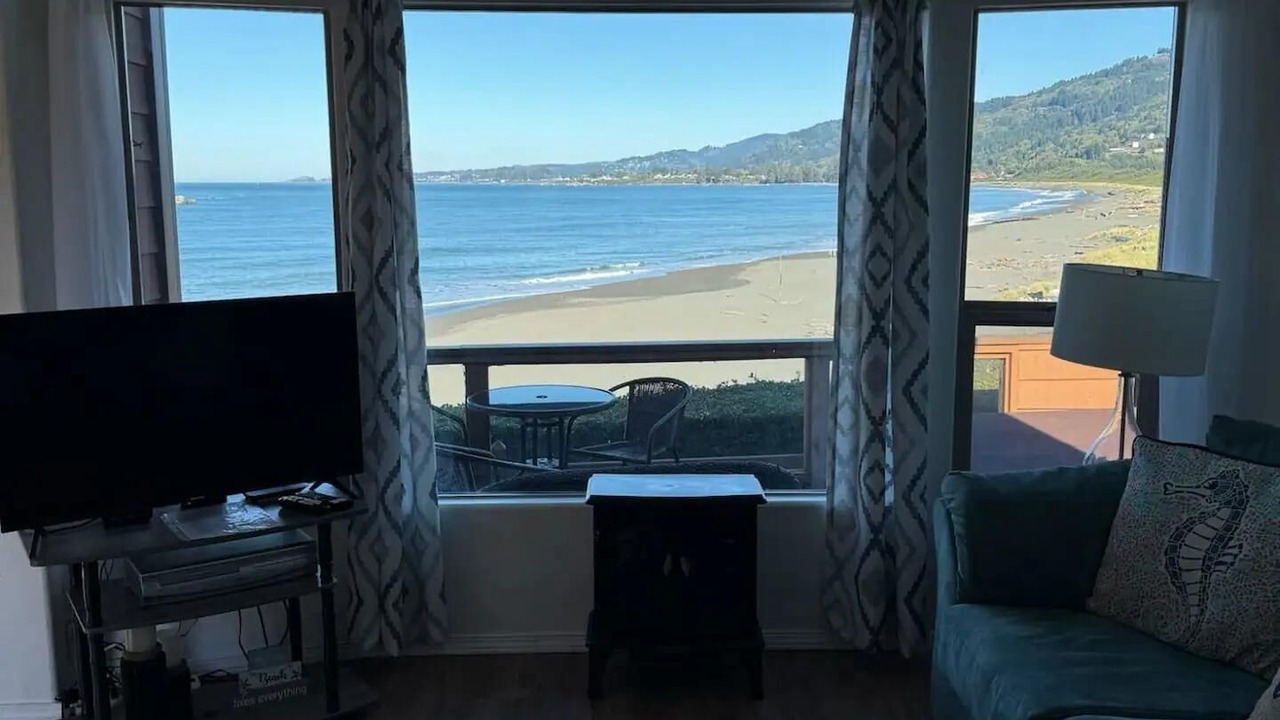 Photo of Livingroom in Smith River