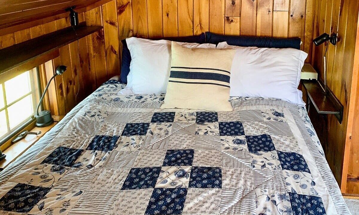 Photo of Bedroom in Town of Denning