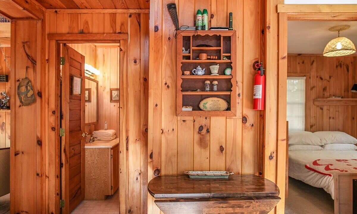 Photo of Bedroom in Town of Denning