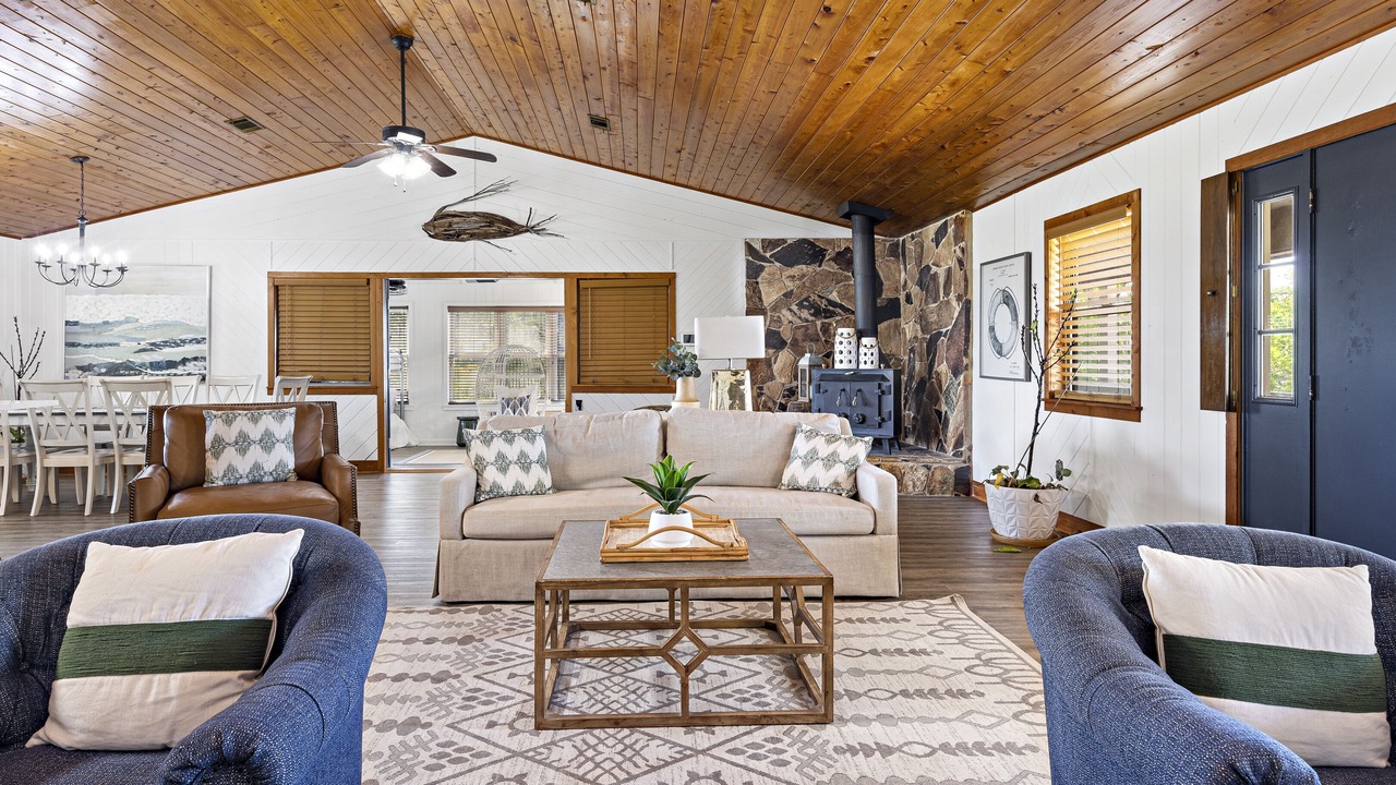 Photo of Livingroom in Elberta