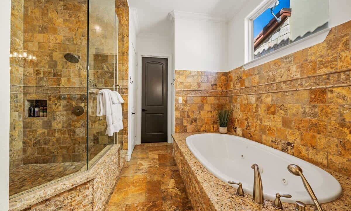 Photo of Bathroom in Kingsland