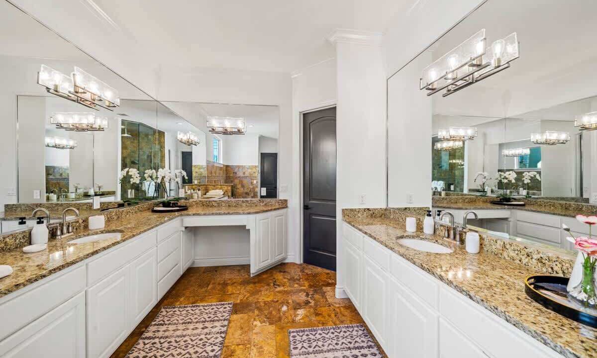 Photo of Bathroom in Kingsland