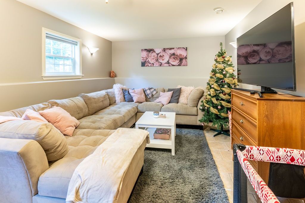 Photo of Livingroom in Porters Lake