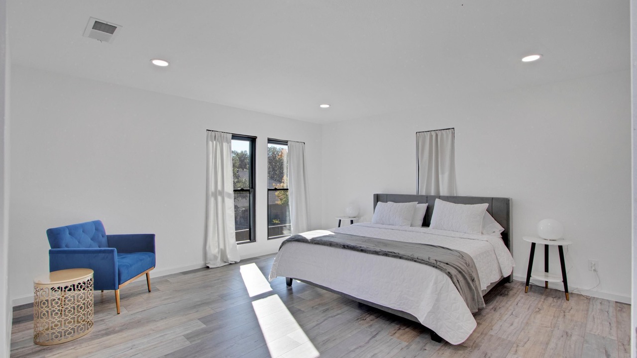 Photo of Bedroom in Far North Dallas
