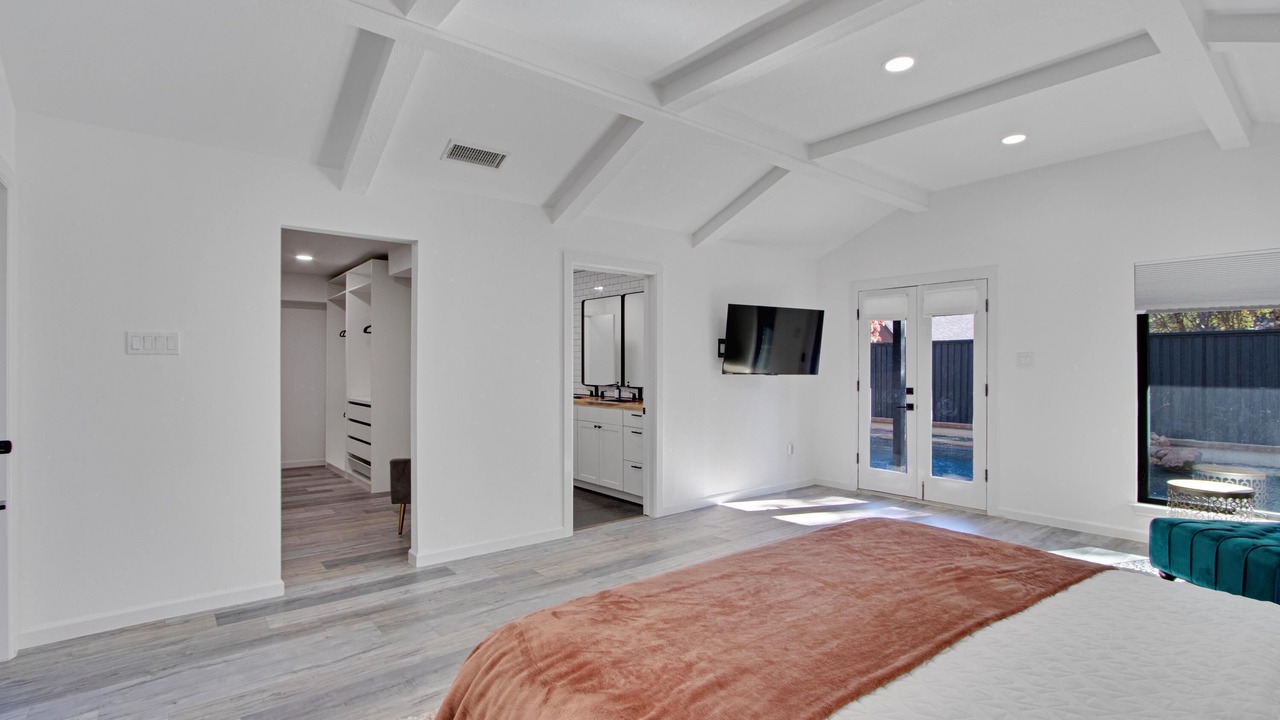 Photo of Bedroom in Far North Dallas
