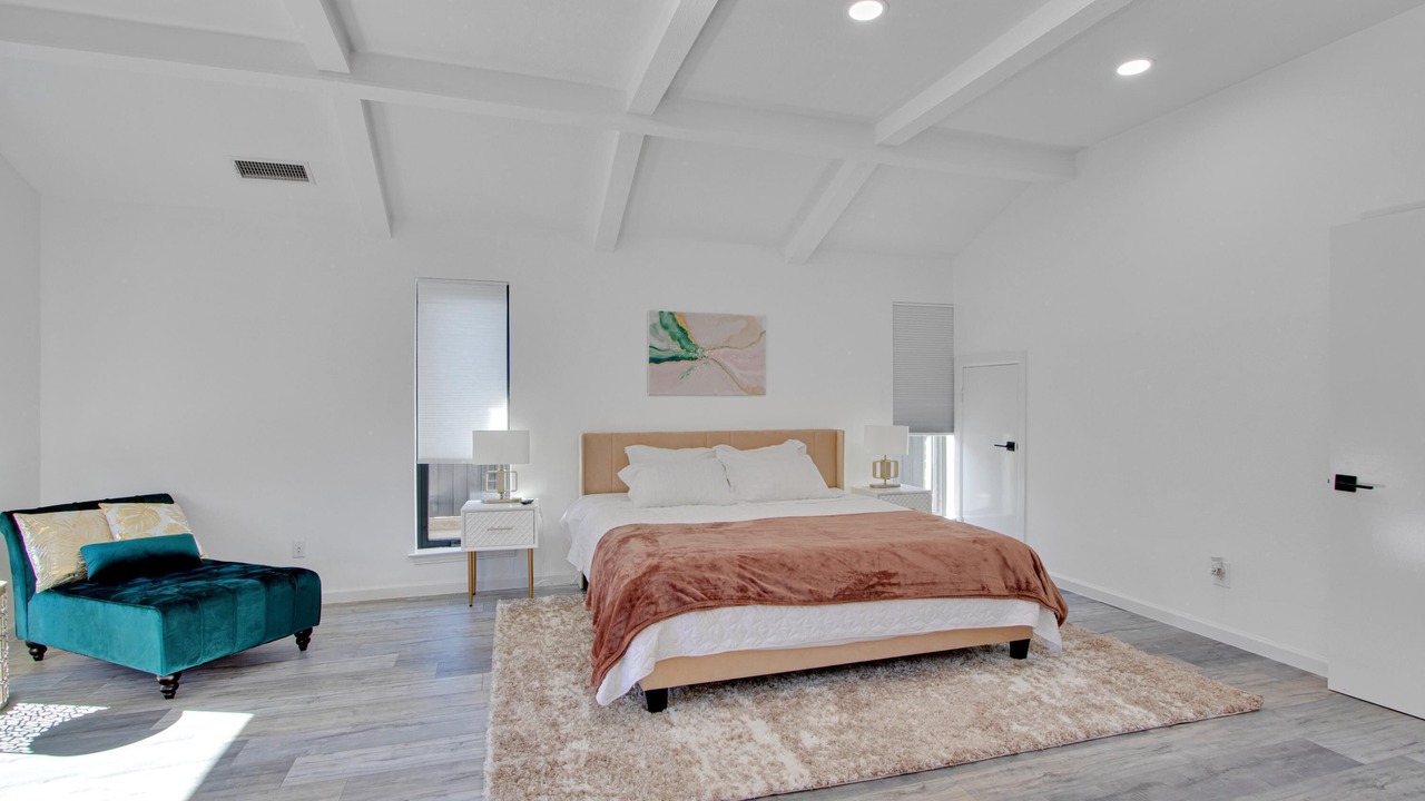 Photo of Bedroom in Far North Dallas