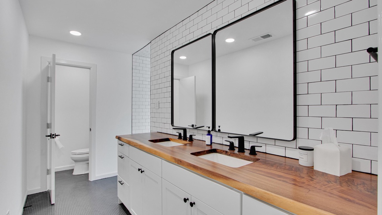 Photo of Bathroom in Far North Dallas